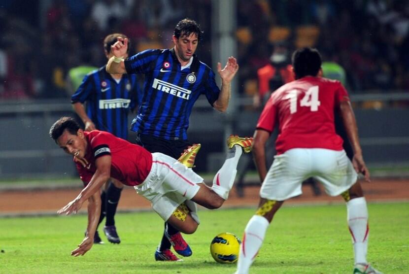 Kumpulan Foto Team Sepakbola/Pemain Dunia Yang Pernah ke Indonesia