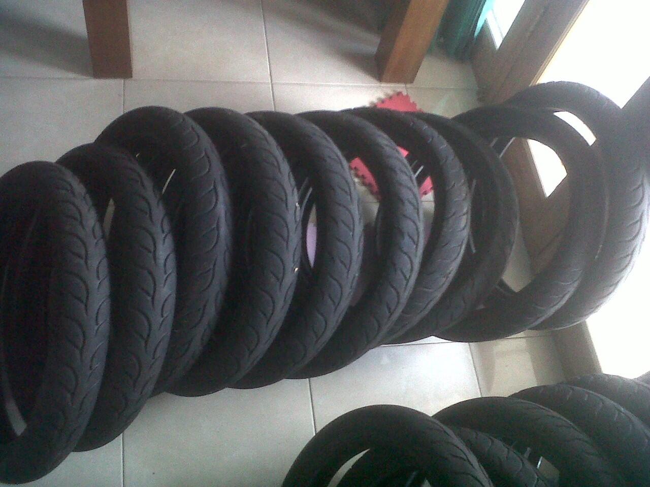 Terjual ban balap soft compound IRC RAZZO 166 ex (bekas 