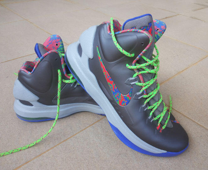 WTS: Kevin Durant V Shoes (SPLATTER / NERF - Original)
