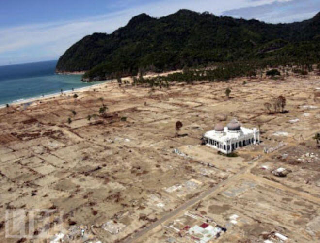 Mukjizat, Masjid-Masjid Ini Selamat Dari Musibah Besar