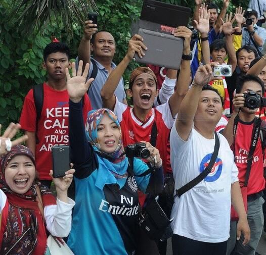 Foto-foto Unik Ketika Klub Eropa Datang Ke Indonesia