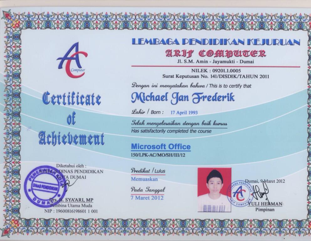 MICHAEL JAN FREDERIK PENIPU!!!