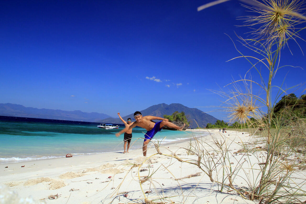 Pesona Bahari Kabupaten Alor