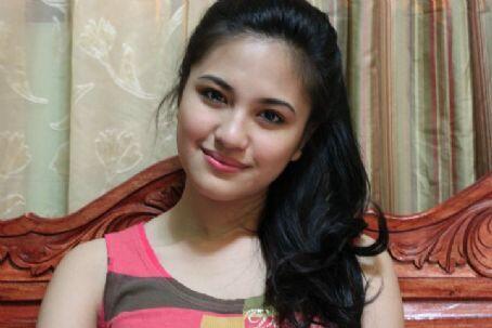 Julie Anne San Jose atau Raisa ?