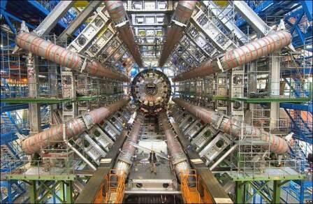 Sedikit Tentang Hadron Collider (Yang Suka Sains Masuk Gan)