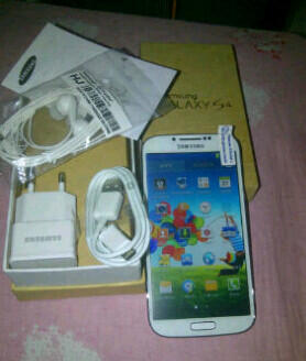 SAMSUNG GALAXY S4