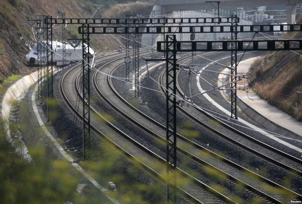 Hot News! Kecelakaan Kereta di Spanyol (Video)