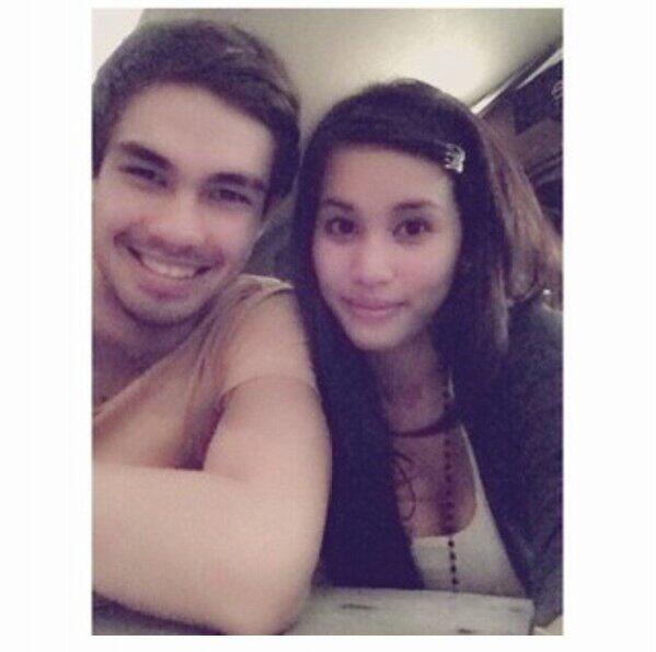 Si QueenMutia itu lohh gan/sis 