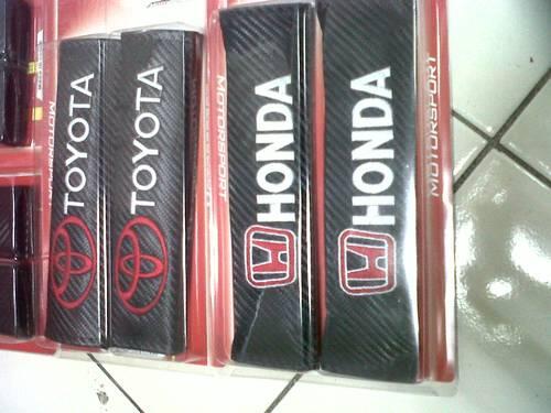 Cover Bantalan Seat Belt Mobil