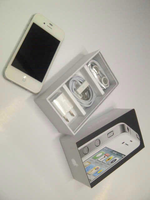 WTS iPhone 4 CDMA 16GB=32GB BLACK=WHITE FULLSET MULUUUUSSS => BANDUNG