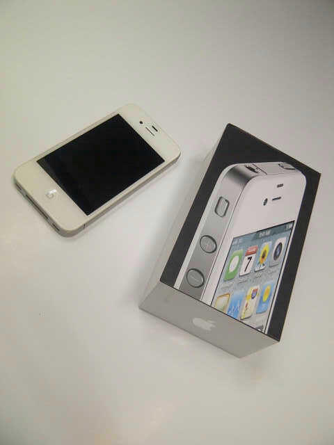 WTS iPhone 4 CDMA 16GB=32GB BLACK=WHITE FULLSET MULUUUUSSS => BANDUNG