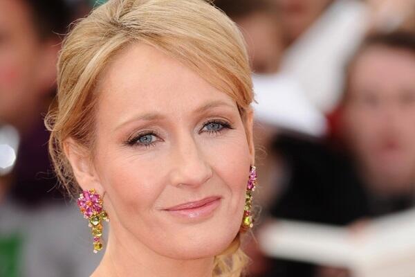 Fakta-fakta Keren Tentang JK Rowling