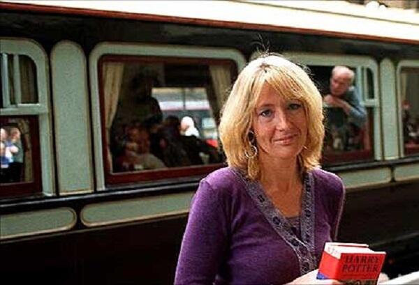 Fakta-fakta Keren Tentang JK Rowling