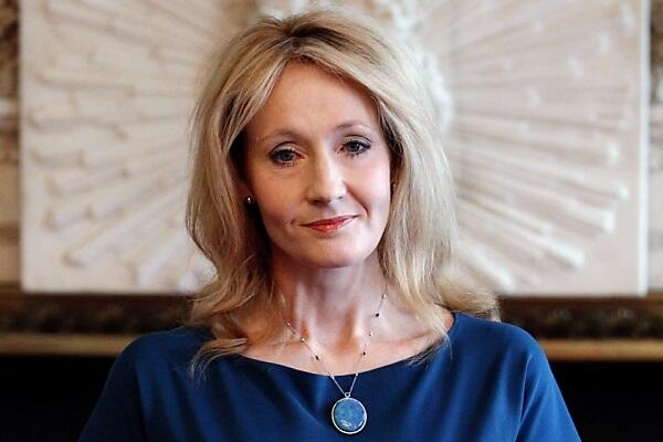Fakta-fakta Keren Tentang JK Rowling
