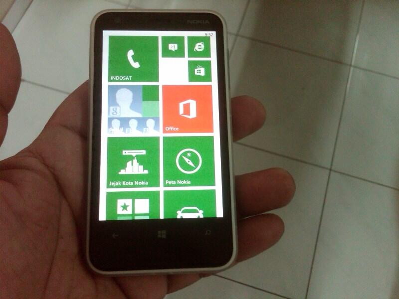 WTS Nokia Lumia 620 Win 8 Fullset Garansi Panjang..Solo