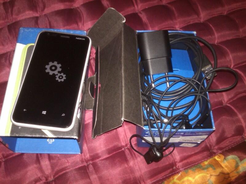 WTS Nokia Lumia 620 Win 8 Fullset Garansi Panjang..Solo