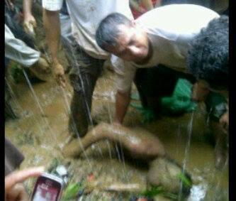 Banjir bandang di daerah ane gan (AMBON) :berdukas