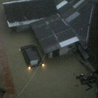 Banjir bandang di daerah ane gan (AMBON) :berdukas