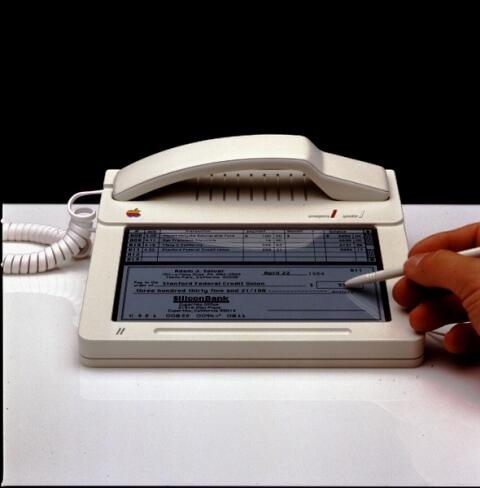Steve Jobs Sudah Berencana Buat Smartphone Sejak 1984