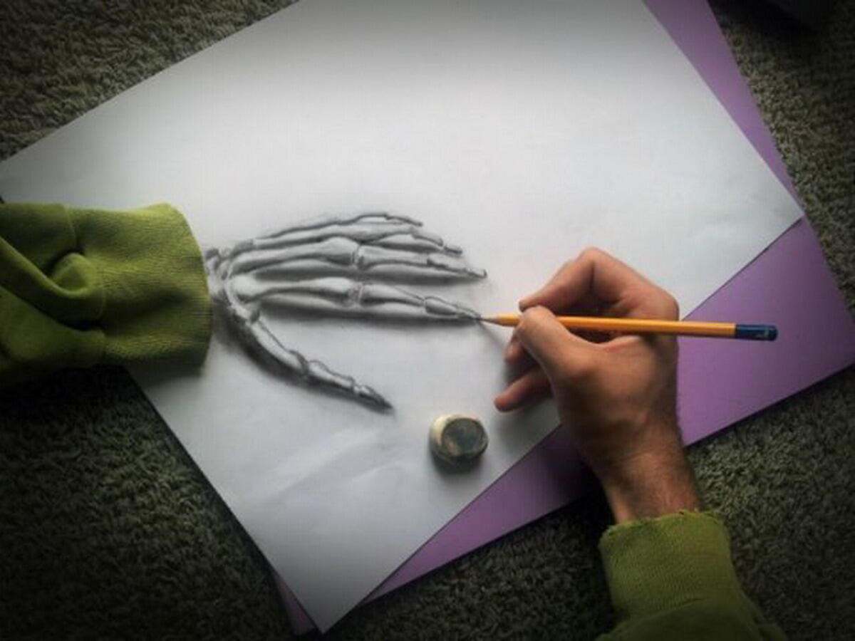 Gambar Pensil yang nampak nyata