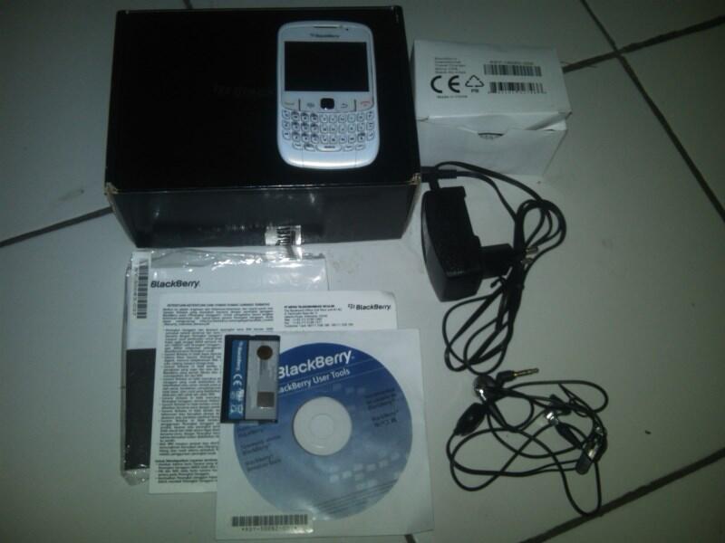 WTS Blackberry 8520 aka BB Gemini GSM Lengkap..Solo