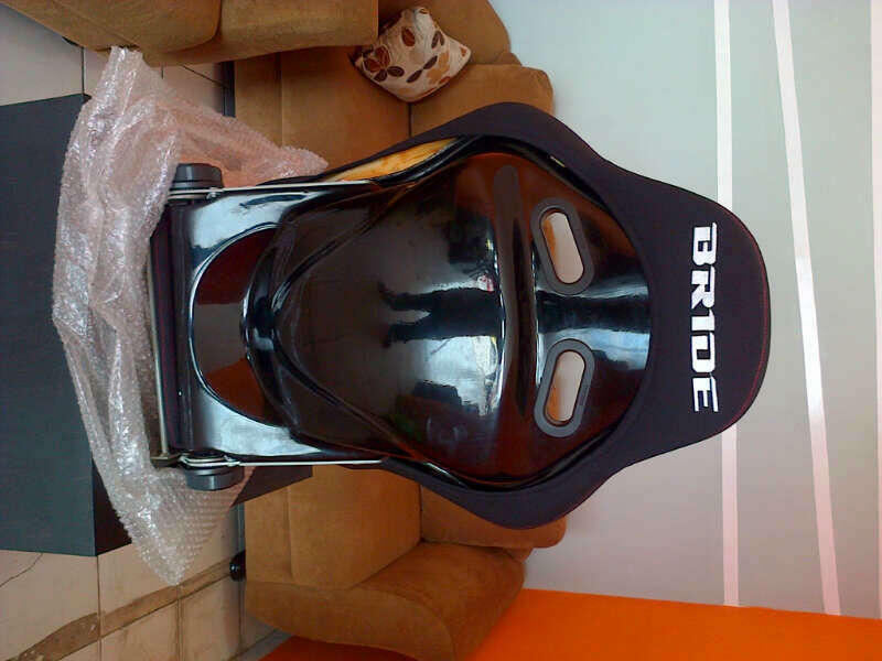 jok / seat racing bride