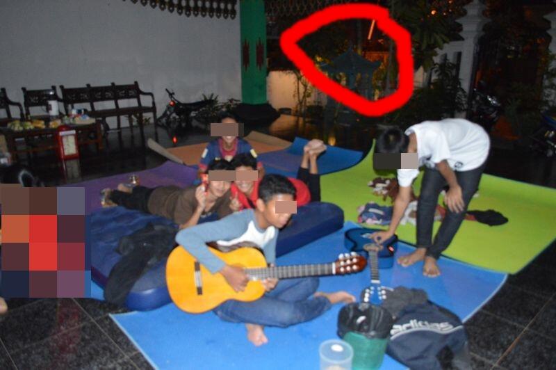 Temen Ane Kesurupan waktu lagi Bakar-bakar &#91; Cerita Beneran &#93; &#91; gak boong &#93;