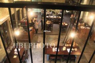 Wuah Nikmatnya Menyantap Nasi Penjara di Bong Kopitown