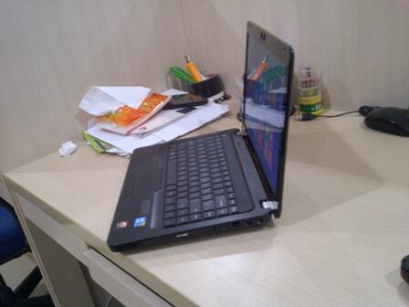 Laptop Compaq CQ42 Core i3 Mulus