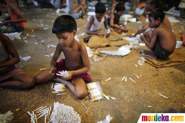 Potret Keprihatinan Anak-nak di Dunia Menjadi Pekerja Kasar