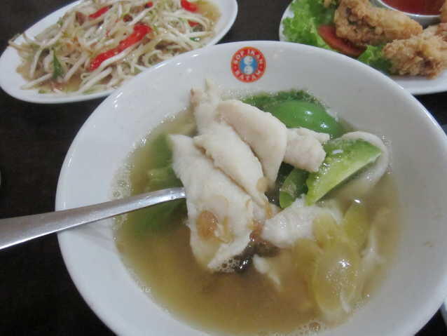 Puas Menyantap Sup Ikan Tenggiri Plus Seafood Goreng Khas Batam