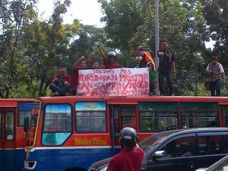 &#91;BAK FAST AND FURIOUS &#93; SOPIR METROMINI TOLAK PEREMAJAAN, LEBIH MEMILIH YG USANG