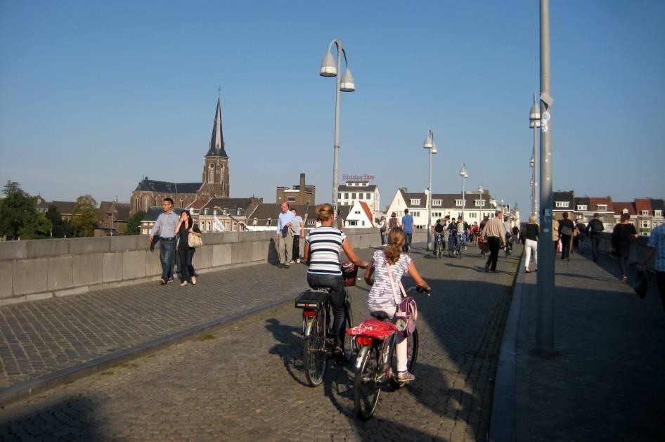 Memimpikan Kota Sepeda Seperti Amsterdam