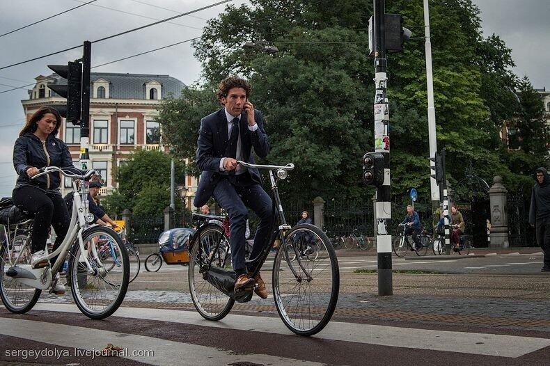 Memimpikan Kota Sepeda Seperti Amsterdam