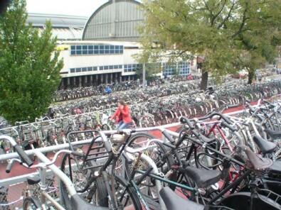 Memimpikan Kota Sepeda Seperti Amsterdam