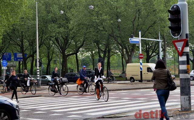 Memimpikan Kota Sepeda Seperti Amsterdam