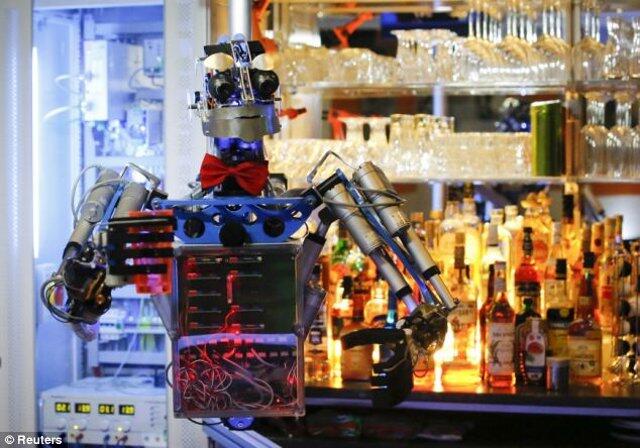 Carl si robot bartender !!!!!!!