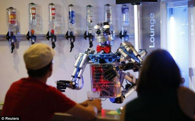 Carl si robot bartender !!!!!!!