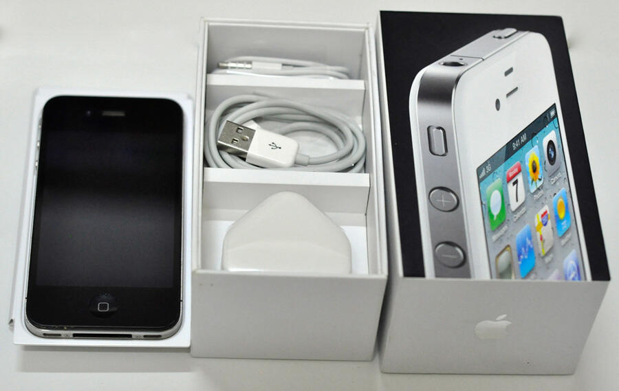 Jual Barang BM Apple iPhone 5/iPhone 4S/Phone 3GS 8GB Harga Terjangkau Rp:4.000.000
