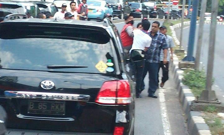 Sadis gan, menegakkan hukum tapi kena pukul