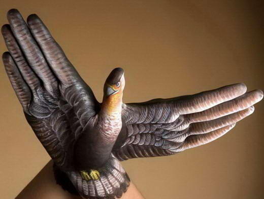 Karya Seni Dari Tangan Manusia yang MenakjubkanGuido Daniele lahir di Soverato (Itali