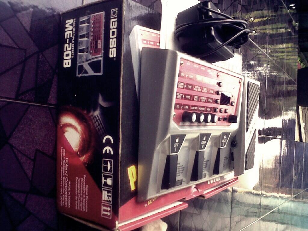 boss ME 20B multi bass effect