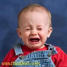 EKSPRESI BAYI DI TINGGAL IBUNYA