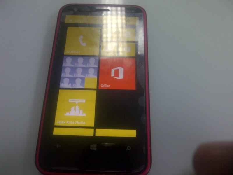 WTS Nokia Lumia 620 WP 8 Warna Pink Fullset..Solo