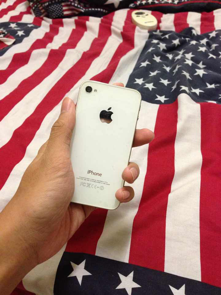 WTS: iphone 4s 16gb white 90% bonus capdase