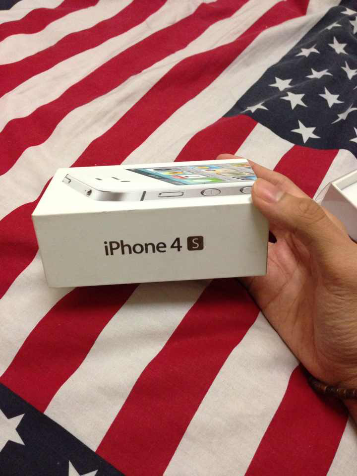 WTS: iphone 4s 16gb white 90% bonus capdase