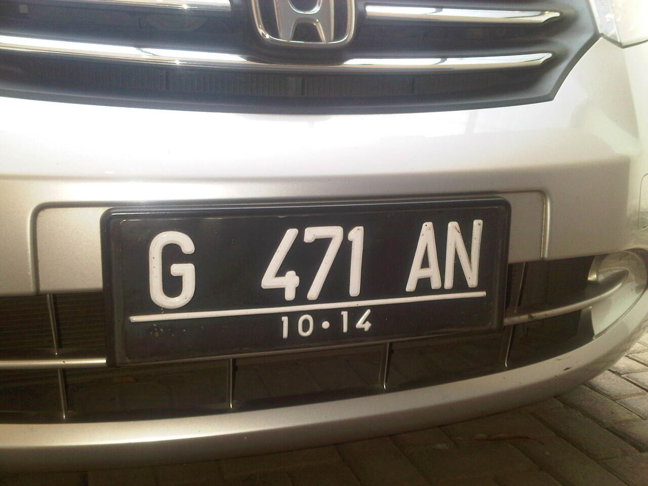 Mobil ni dibeli dari hasil . . . . 