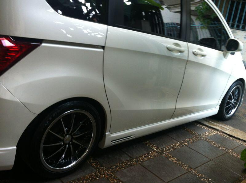 VELG RACING + BAN MOBIL