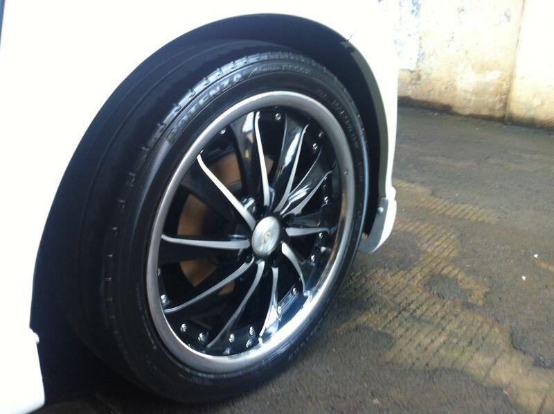 VELG RACING + BAN MOBIL