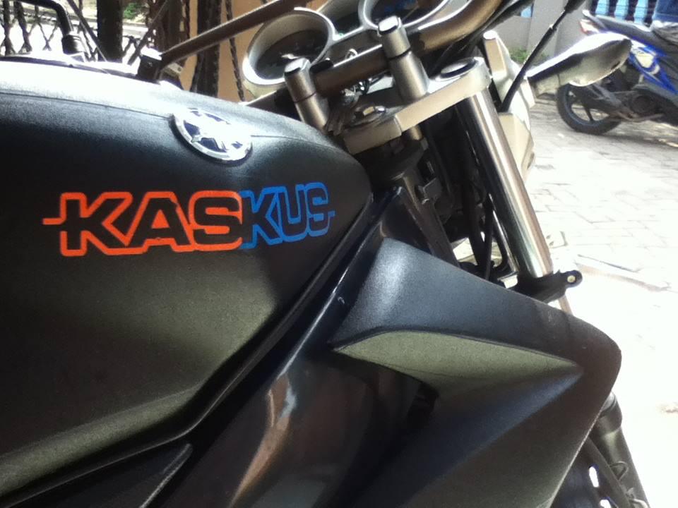 yg motornya pake stiker kaskus masupp :p